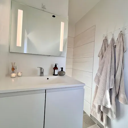 Appartement Modern Close To *